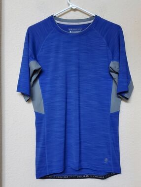 Coolibar Men's Royal Blue Short Sleeve Rash Guard with Gray Panels.   Size Small